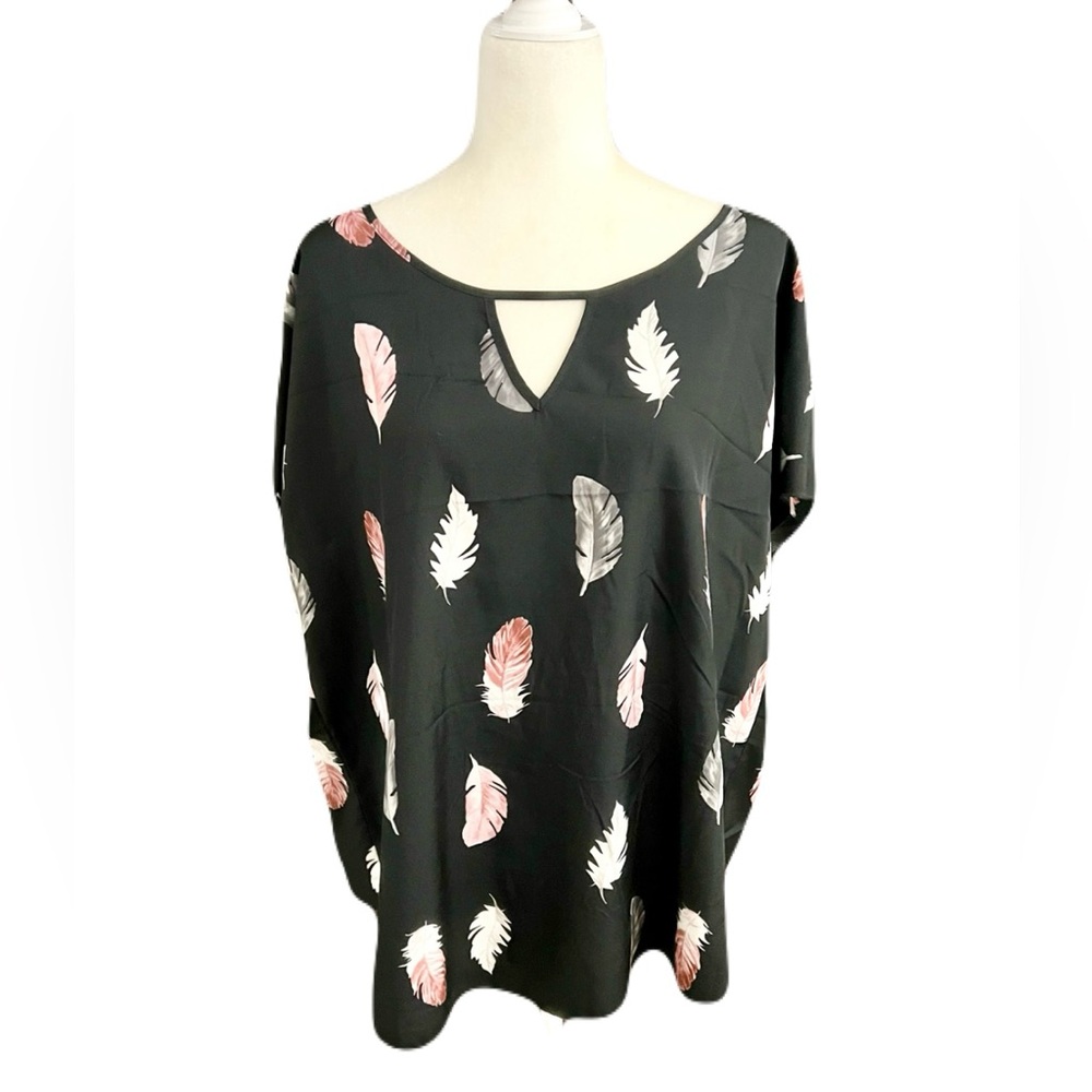 Feather Print Keyhole Neck Dolman Sleeve Blouse